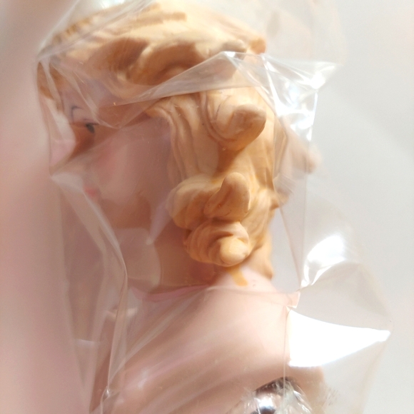 Vintage Porcelain Lady Head and Hands Set by Mangelsen's 3 3/4" Original… - Picture 11 of 13